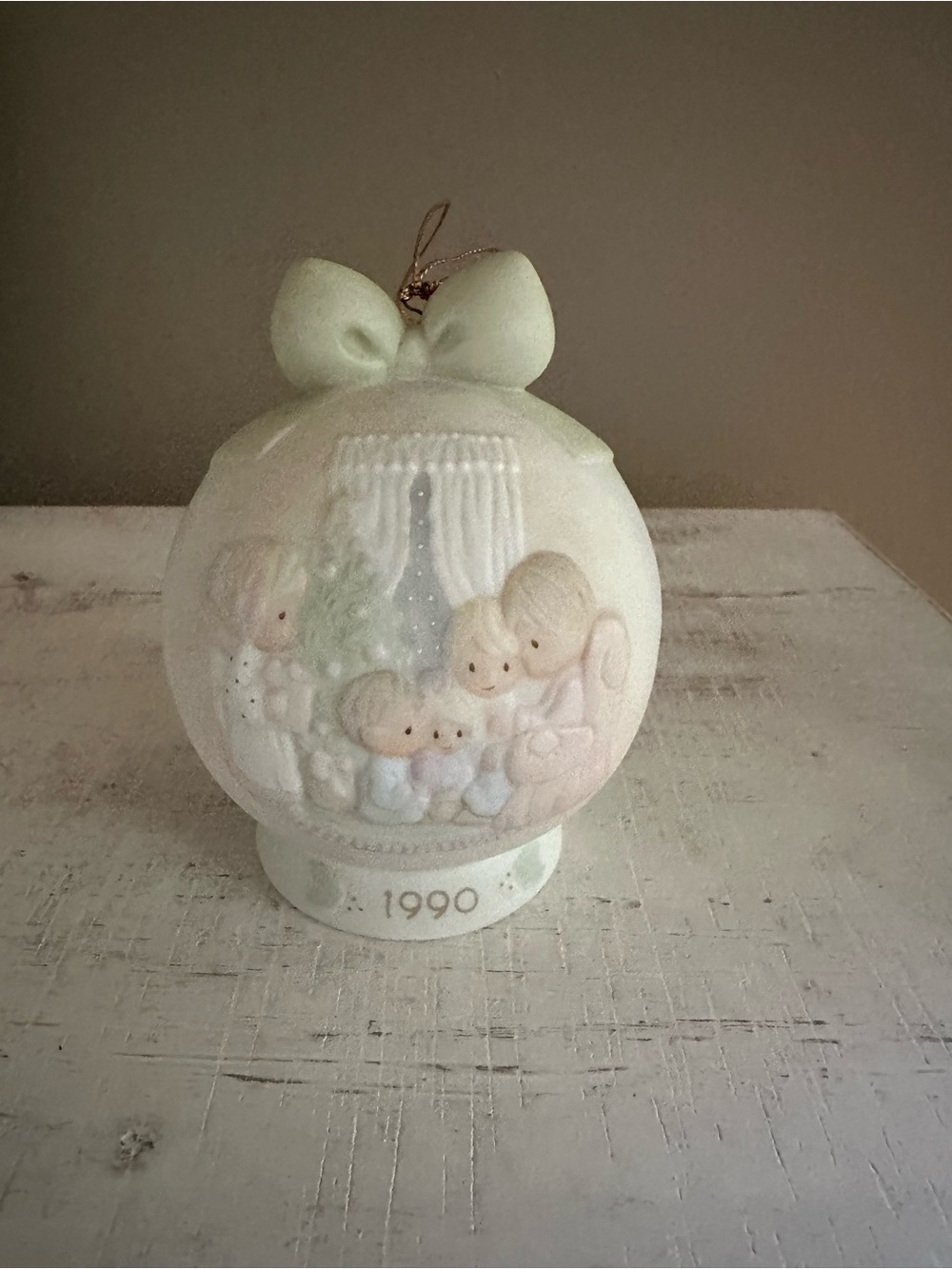 Precious Moments Pastel Mint Family Scene Ornament with Bow